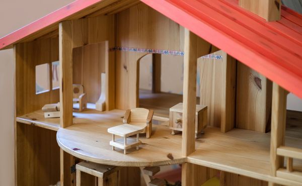 Doll House Assembly Service