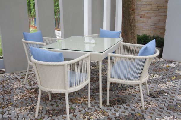 Outdoor Chair Assembly